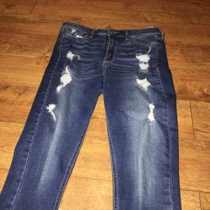 Hollister jeans barely worn size 7
